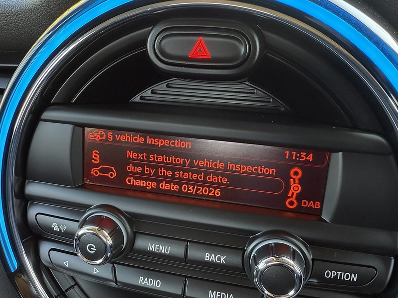 MINI 1.5 Cooper Hatchback 5dr Petrol Auto Euro 6 (s/s) (136 ps)