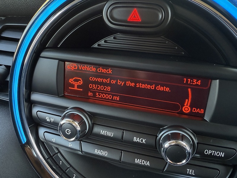 MINI 1.5 Cooper Hatchback 5dr Petrol Auto Euro 6 (s/s) (136 ps)