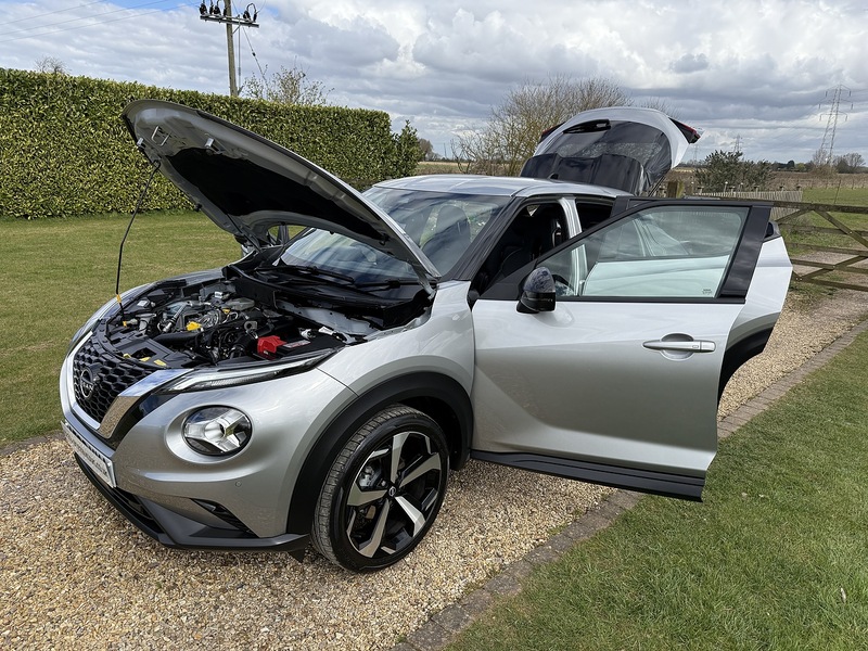 Nissan DIG-T Tekna SUV 1.0 Manual Petrol