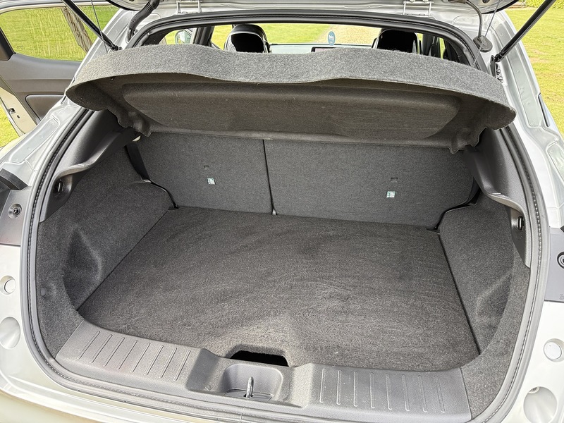 Nissan DIG-T Tekna SUV 1.0 Manual Petrol