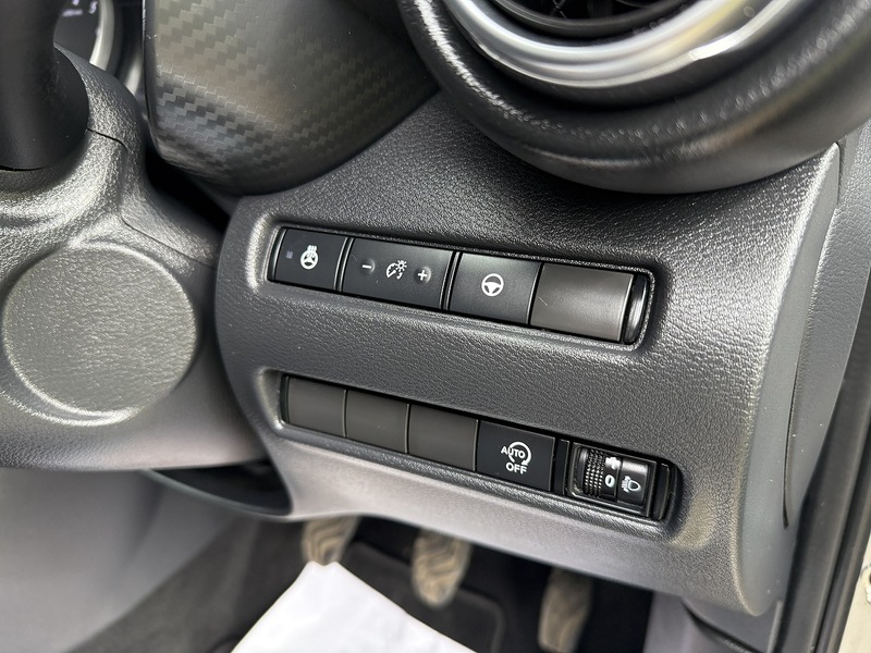 Nissan DIG-T Tekna SUV 1.0 Manual Petrol