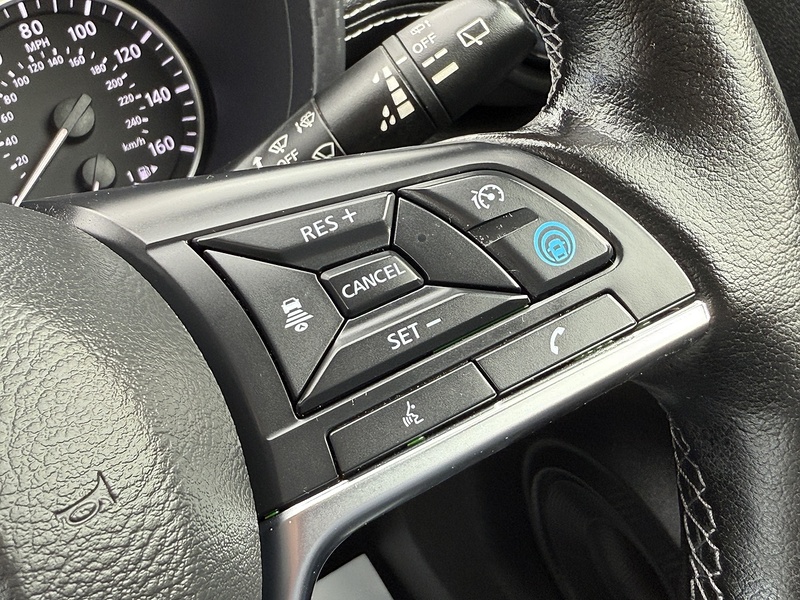 Nissan DIG-T Tekna SUV 1.0 Manual Petrol