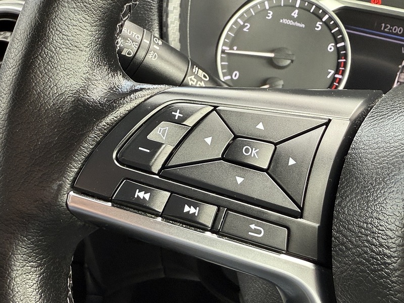 Nissan DIG-T Tekna SUV 1.0 Manual Petrol