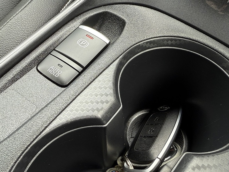 Nissan DIG-T Tekna SUV 1.0 Manual Petrol