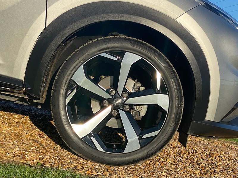 Nissan DIG-T Tekna SUV 1.0 Manual Petrol