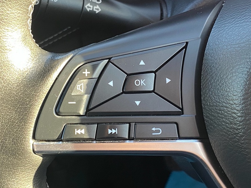 Nissan DIG-T Tekna SUV 1.0 Manual Petrol