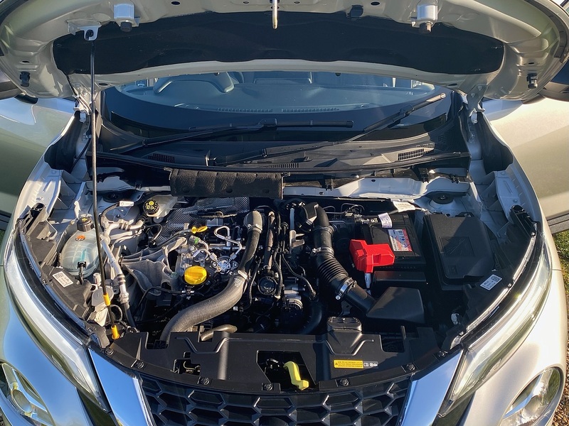 Nissan DIG-T Tekna SUV 1.0 Manual Petrol