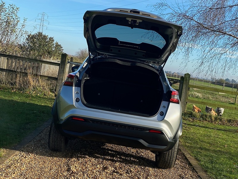 Nissan DIG-T Tekna SUV 1.0 Manual Petrol