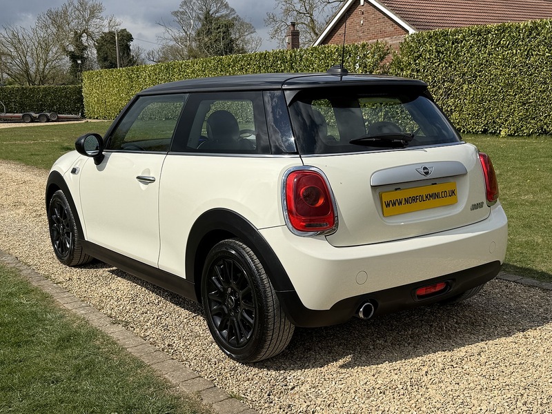 MINI 1.5 Cooper Hatchback 3dr Petrol Auto Euro 6 (s/s) (136 ps)