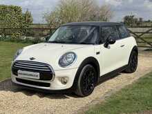 2015 (15) Mini Cooper 3 Door Auto