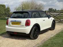 2015 (15) Mini Cooper 3 Door Auto