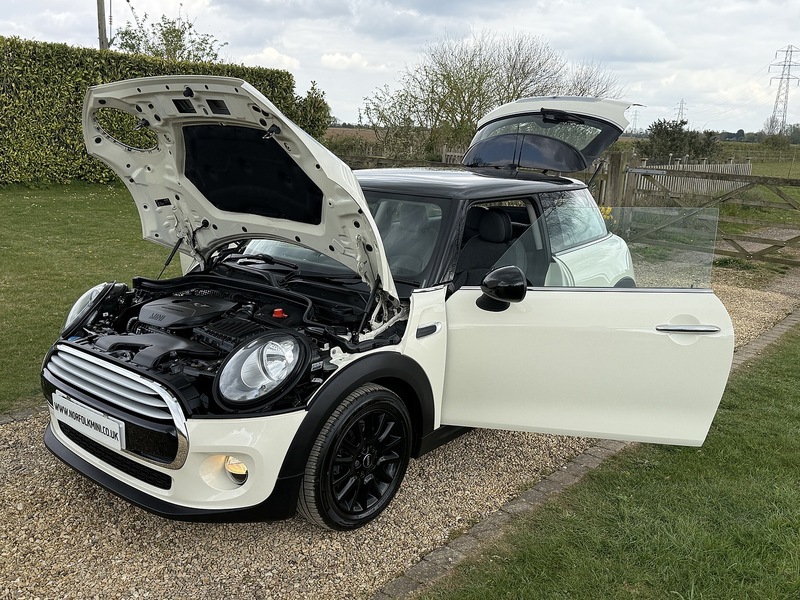 MINI 1.5 Cooper Hatchback 3dr Petrol Auto Euro 6 (s/s) (136 ps)