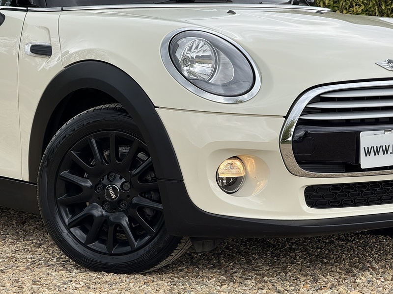 MINI 1.5 Cooper Hatchback 3dr Petrol Auto Euro 6 (s/s) (136 ps)
