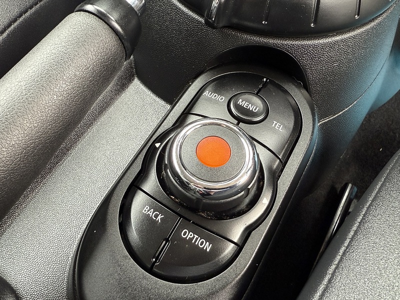 MINI 1.5 Cooper Hatchback 3dr Petrol Auto Euro 6 (s/s) (136 ps)