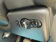 2015 (15) Mini Cooper 3 Door Auto