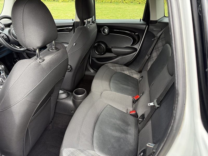 MINI 1.5 Cooper Hatchback 5dr Petrol Manual Euro 6 (s/s) (136 ps)