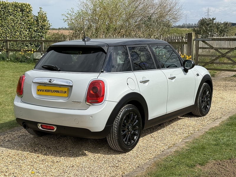 MINI 1.5 Cooper Hatchback 5dr Petrol Manual Euro 6 (s/s) (136 ps)