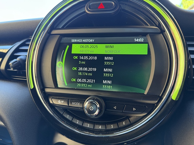 MINI 1.5 Cooper Convertible 2dr Petrol Manual Euro 6 (s/s) (136 ps)