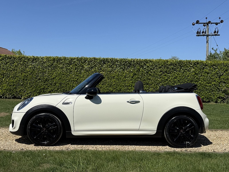 MINI 1.5 Cooper Convertible 2dr Petrol Manual Euro 6 (s/s) (136 ps)