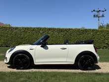 2018 (18) Mini Convertible Cooper Sport