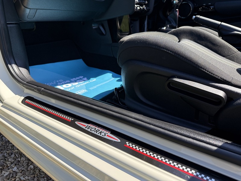 MINI 1.5 Cooper Convertible 2dr Petrol Manual Euro 6 (s/s) (136 ps)