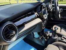 2018 (18) Mini Convertible Cooper Sport