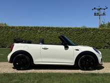 2018 (18) Mini Convertible Cooper Sport