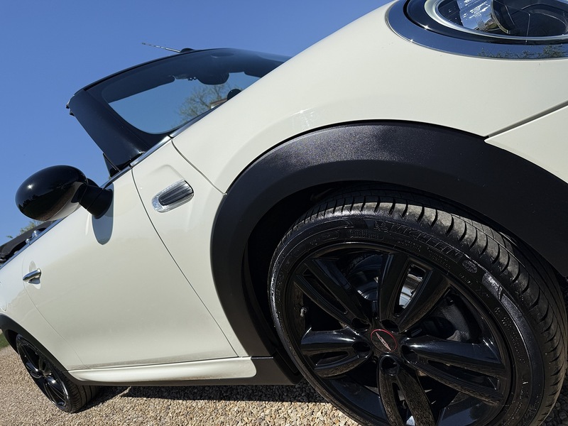 MINI 1.5 Cooper Convertible 2dr Petrol Manual Euro 6 (s/s) (136 ps)