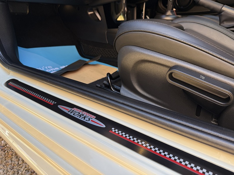 MINI 2.0 Cooper S Hatchback 3dr Petrol Steptronic Euro 6 (s/s) (192 ps)