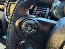 2018 (18) Mini Cooper S Sport Auto