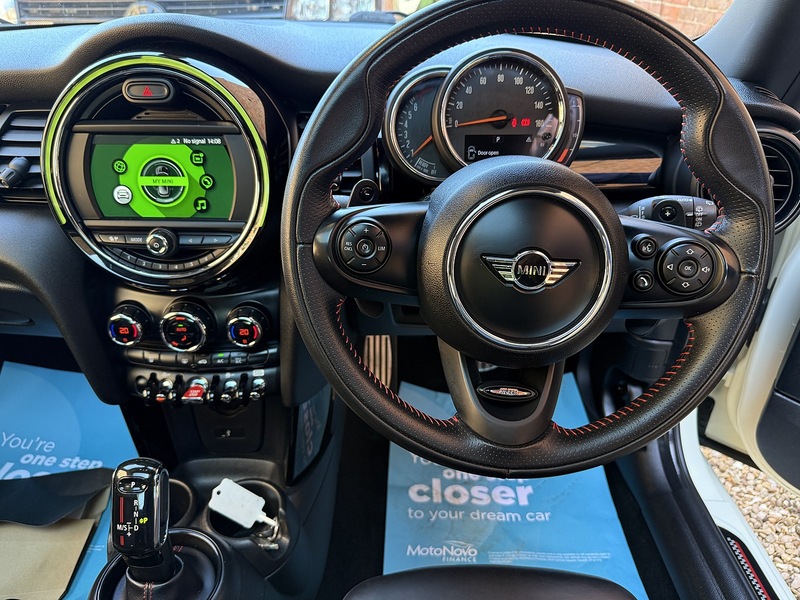 MINI 2.0 Cooper S Hatchback 3dr Petrol Steptronic Euro 6 (s/s) (192 ps)