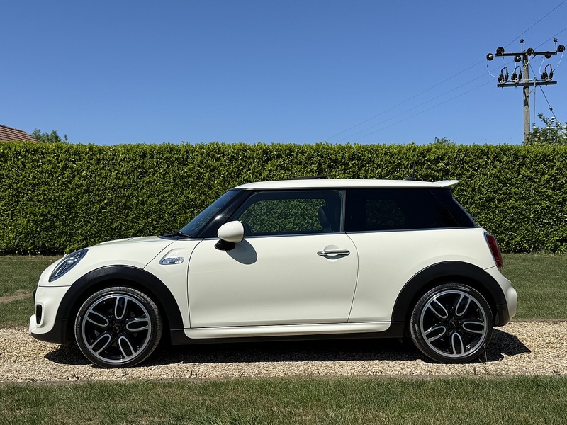 MINI 2.0 Cooper S Hatchback 3dr Petrol Steptronic Euro 6 (s/s) (192 ps)