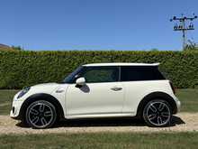 2018 (18) Mini Cooper S Sport Auto