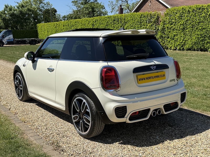 MINI 2.0 Cooper S Hatchback 3dr Petrol Steptronic Euro 6 (s/s) (192 ps)