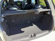 2018 (18) Mini Cooper S Sport Auto