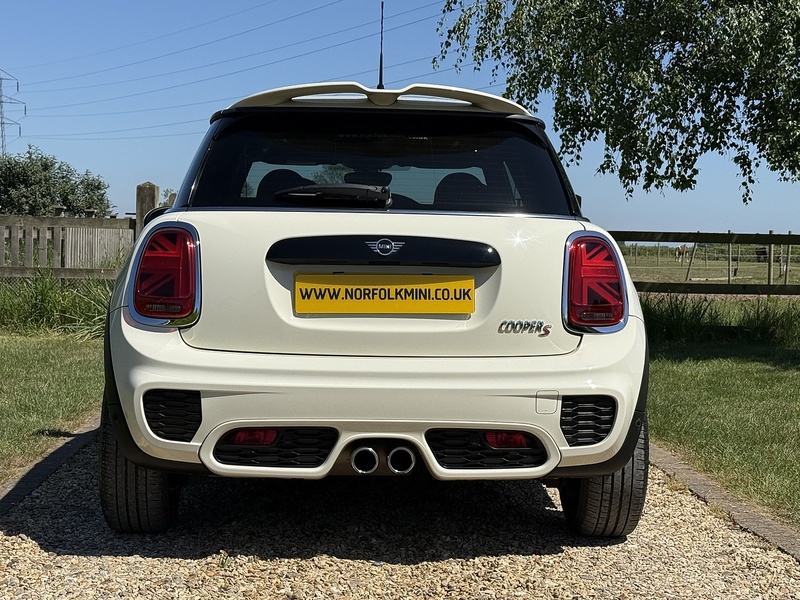MINI 2.0 Cooper S Hatchback 3dr Petrol Steptronic Euro 6 (s/s) (192 ps)