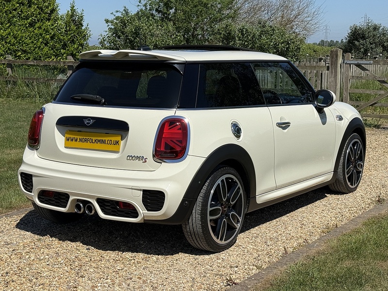 MINI 2.0 Cooper S Hatchback 3dr Petrol Steptronic Euro 6 (s/s) (192 ps)