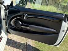 2018 (18) Mini Cooper S Sport Auto