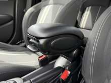 MINI Hatch Cooper Sport - U2158