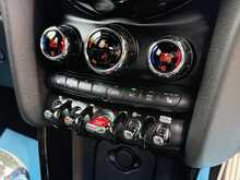 MINI Hatch Cooper Sport - U2158