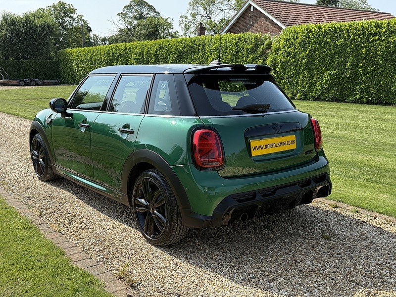 MINI 1.5 Cooper Sport Hatchback 5dr Petrol Steptronic Euro 6 (s/s) (136 ps)