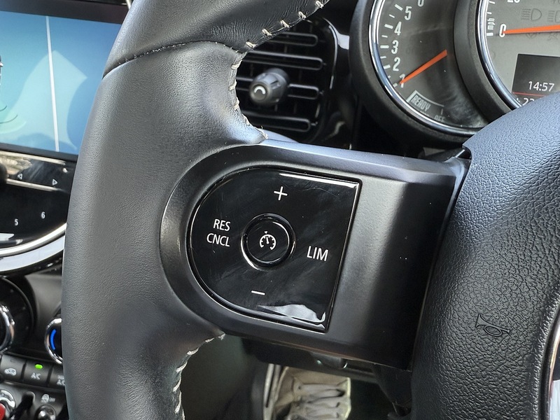 MINI 1.5 Cooper Sport Hatchback 5dr Petrol Steptronic Euro 6 (s/s) (136 ps)