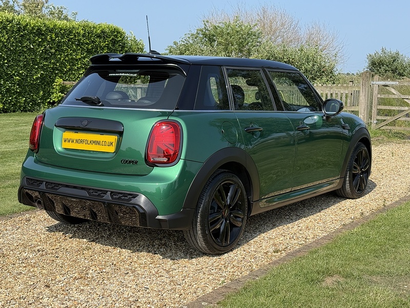 MINI 1.5 Cooper Sport Hatchback 5dr Petrol Steptronic Euro 6 (s/s) (136 ps)