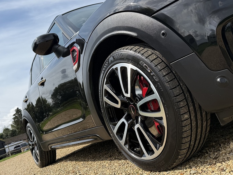 MINI 2.0 John Cooper Works SUV 5dr Petrol Auto ALL4 Euro 6 (s/s) (306 ps)