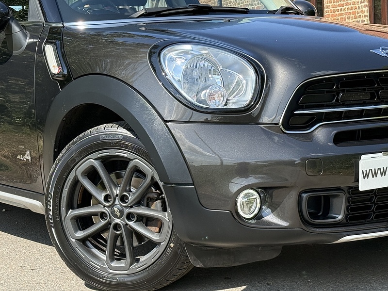 MINI 2.0 Cooper SD SUV 5dr Diesel Auto ALL4 Euro 5 (143 ps)