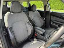 2018 (18) Mini Clubman Cooper (Chili Pack)