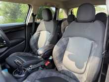 2019 (19) Mini Cooper 5 Door Auto