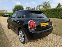 2019 (19) Mini Cooper 5 Door Auto