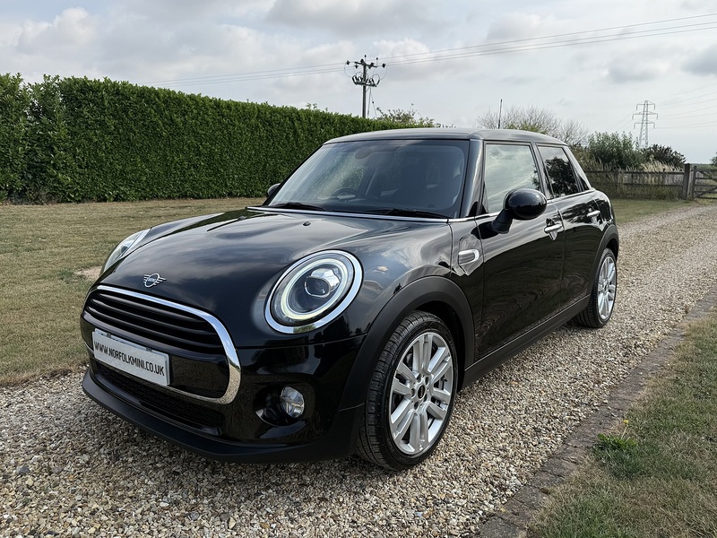 MINI 1.5 Cooper Hatchback 5dr Petrol Steptronic Euro 6 (s/s) (136 ps)