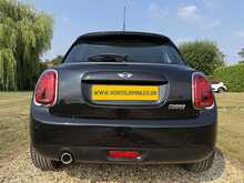2019 (19) Mini Cooper 5 Door Auto